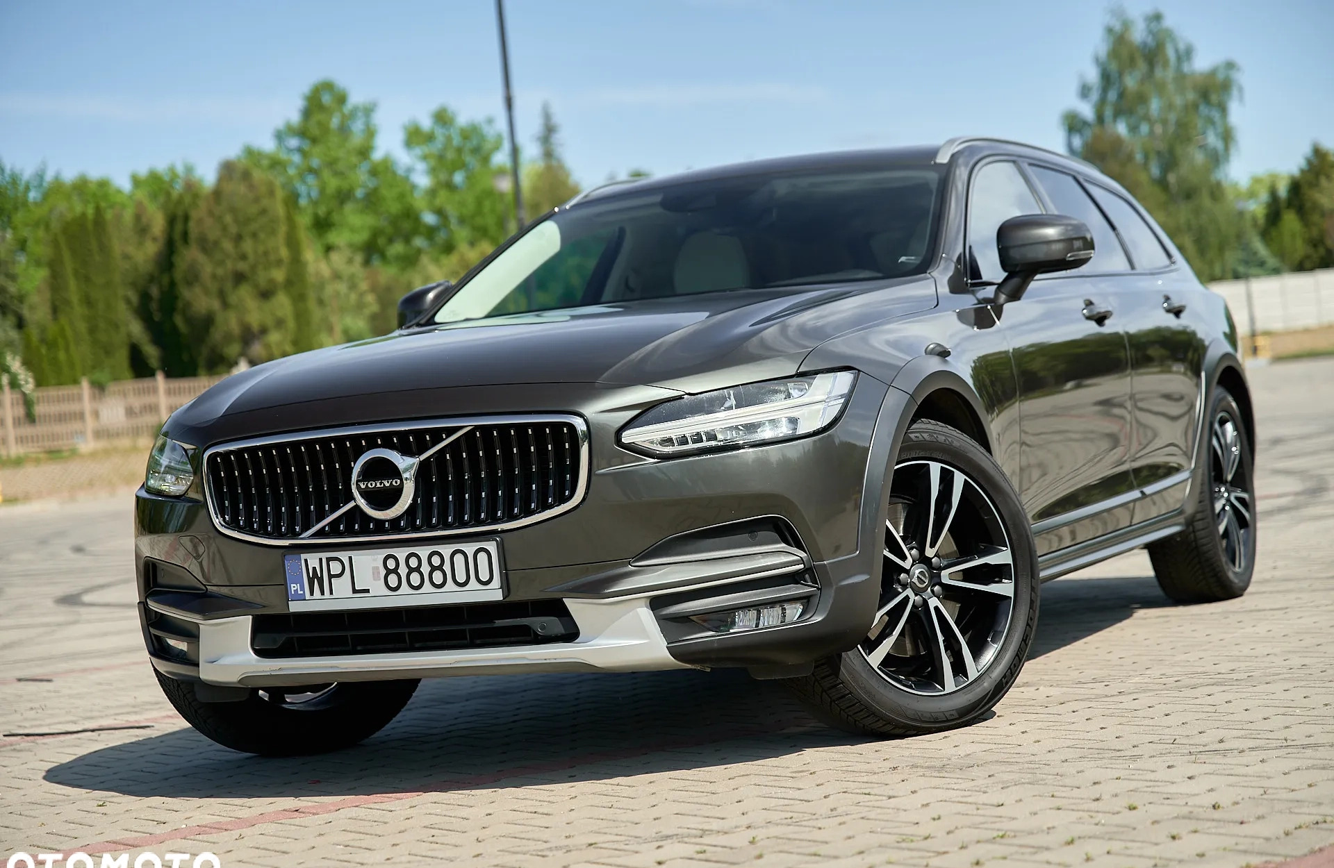 Volvo V90 Cross Country cena 118900 przebieg: 155000, rok produkcji 2017 z Płock małe 781